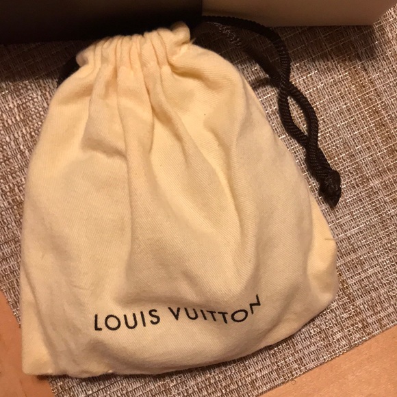 Louis Vuitton leather belt 1000% authentic - Picture 3 of 7